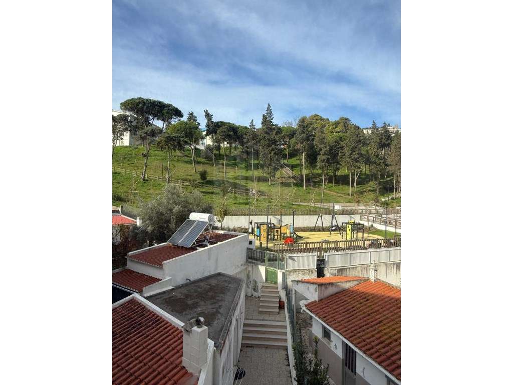 Apartamento T2 no Centro de Sesimbra-18