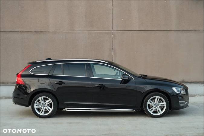 Volvo V60 D4 Geartronic Summum - 12