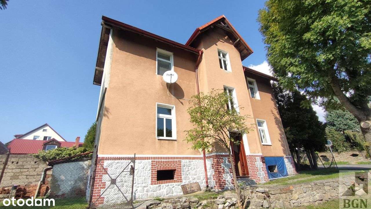 Trzy pokoje w kamienicy - Biały Kościół-3