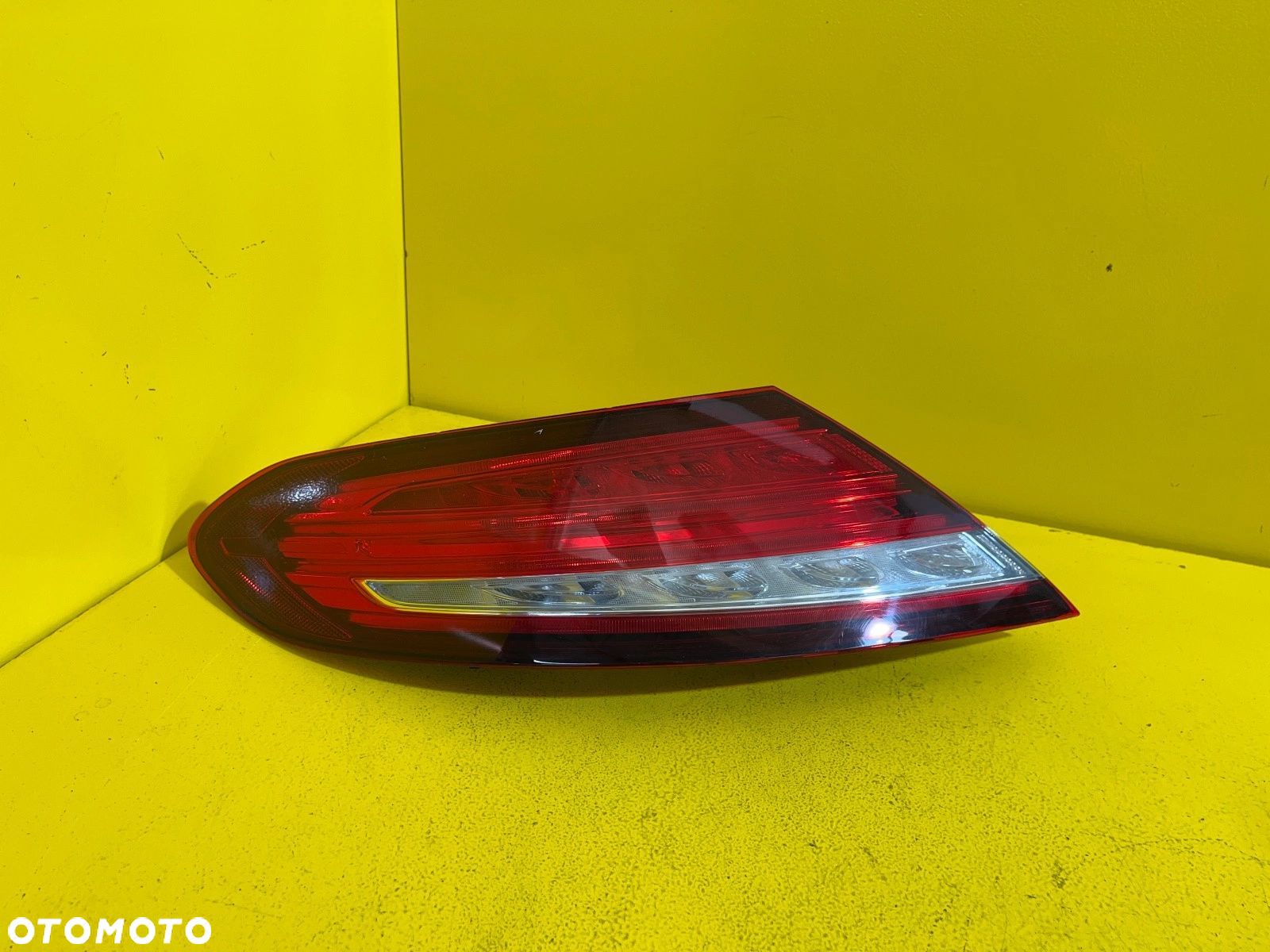 LAMPA LEWY TYŁ MERCEDES C W205 COUPE A2059062905 - 1