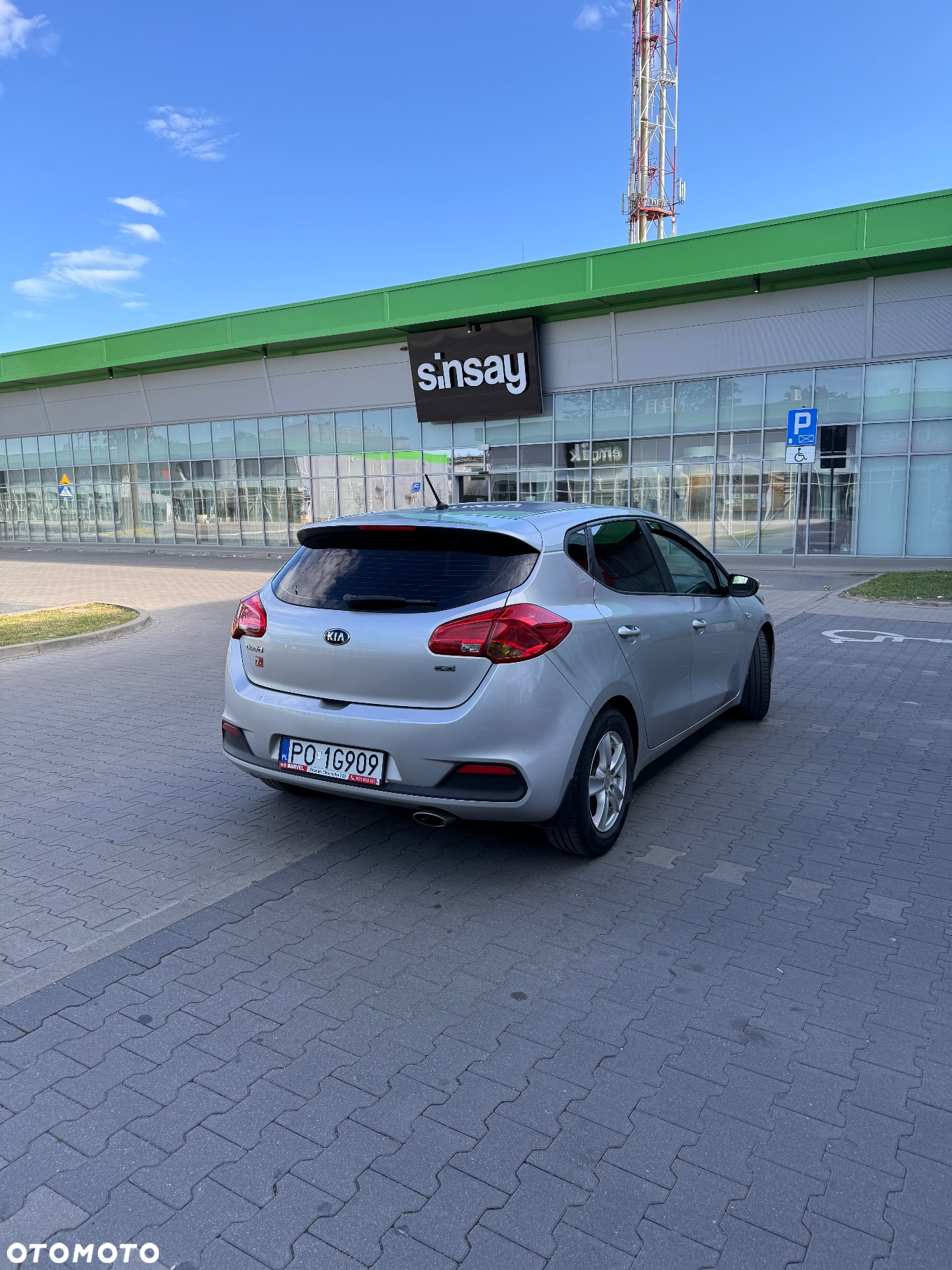 Kia Ceed - 8