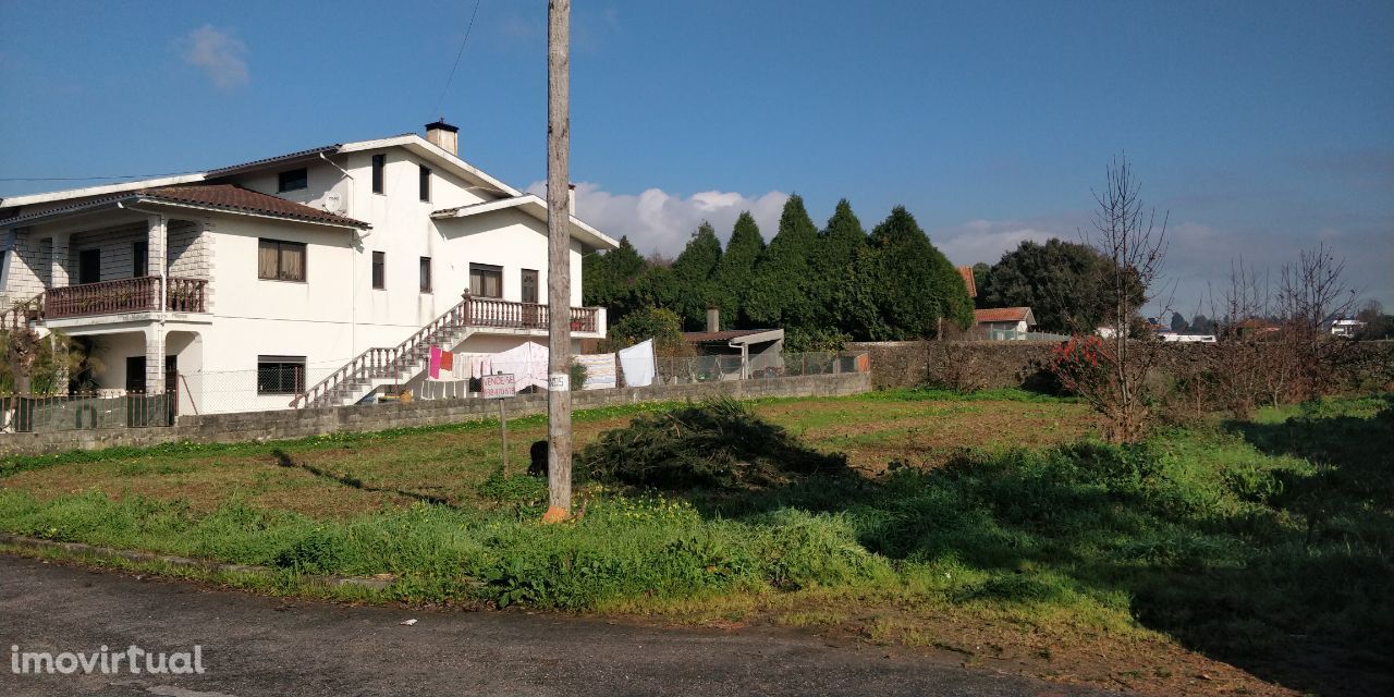 Terreno para construçao de moradia a 10min do centro de S. M. da Feira