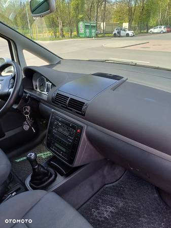 Volkswagen Sharan 1.9 TDI Comfortline - 7