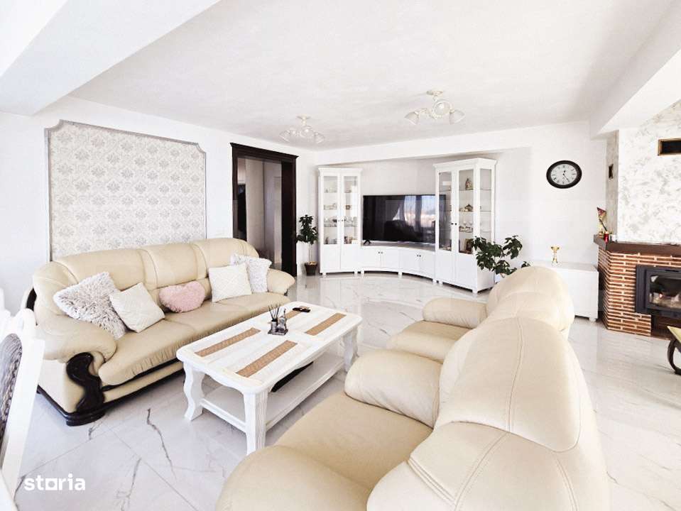 Casa de lux la cheie in Dezmir, 5 camere, teren generos de 1000 mp - Imagine principală: 2/15