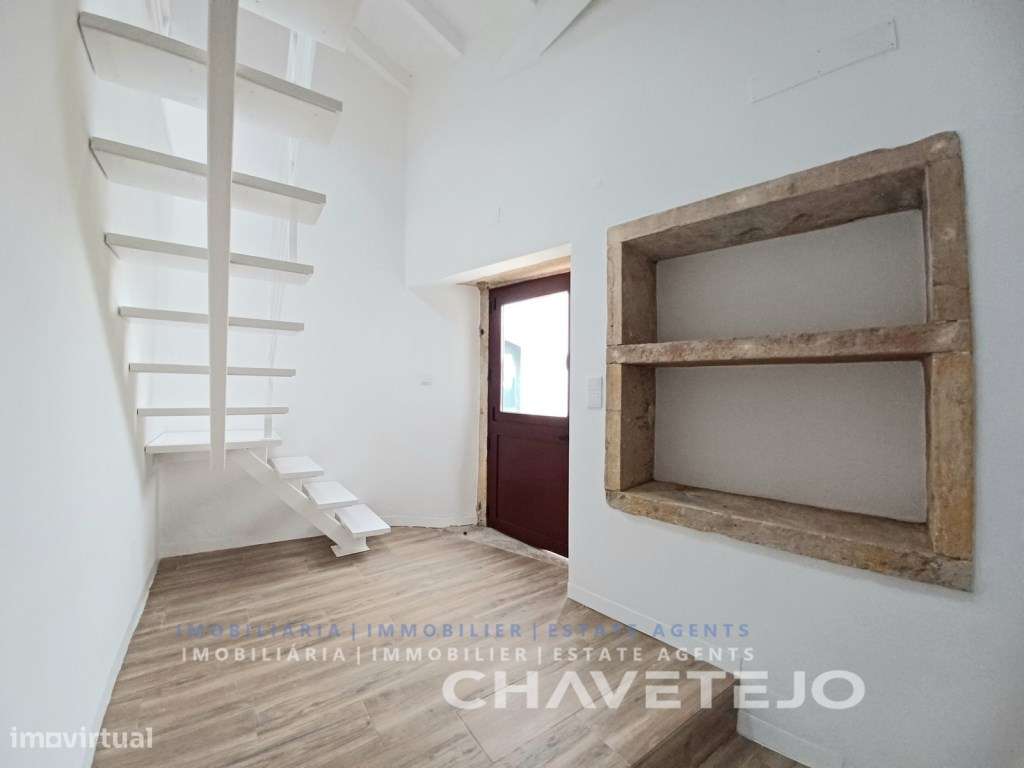 Moradia térrea e anexo reabilitados em aldeia perto de bons acessos. - Grande imagem: 5/40