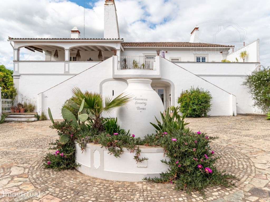 Um Refúgio Exclusivo no Coração do Alentejo | Assumar, Portugal-0