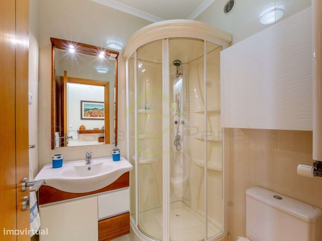 Apartamento T2 no Centro com boas áreas e excelente localização-19