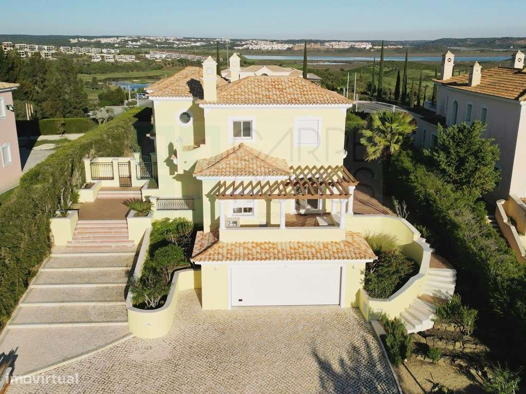 Magnifica moradia T5 na Quinta do Vale Golf Resort, em Castro Marim... - Grande imagem: 2/60