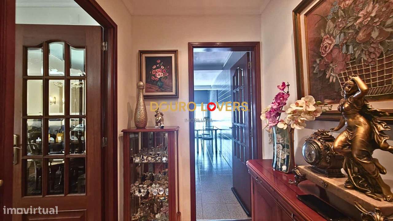 Apartamento T2 em Rio Tinto – Excelente Estado, com Garagem-5