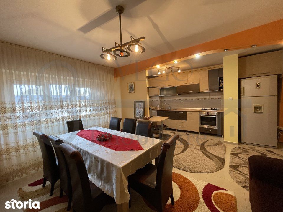 Apartament cu 3 camere, balcon, 2 garaje, in Marasti, zona Dambovitei