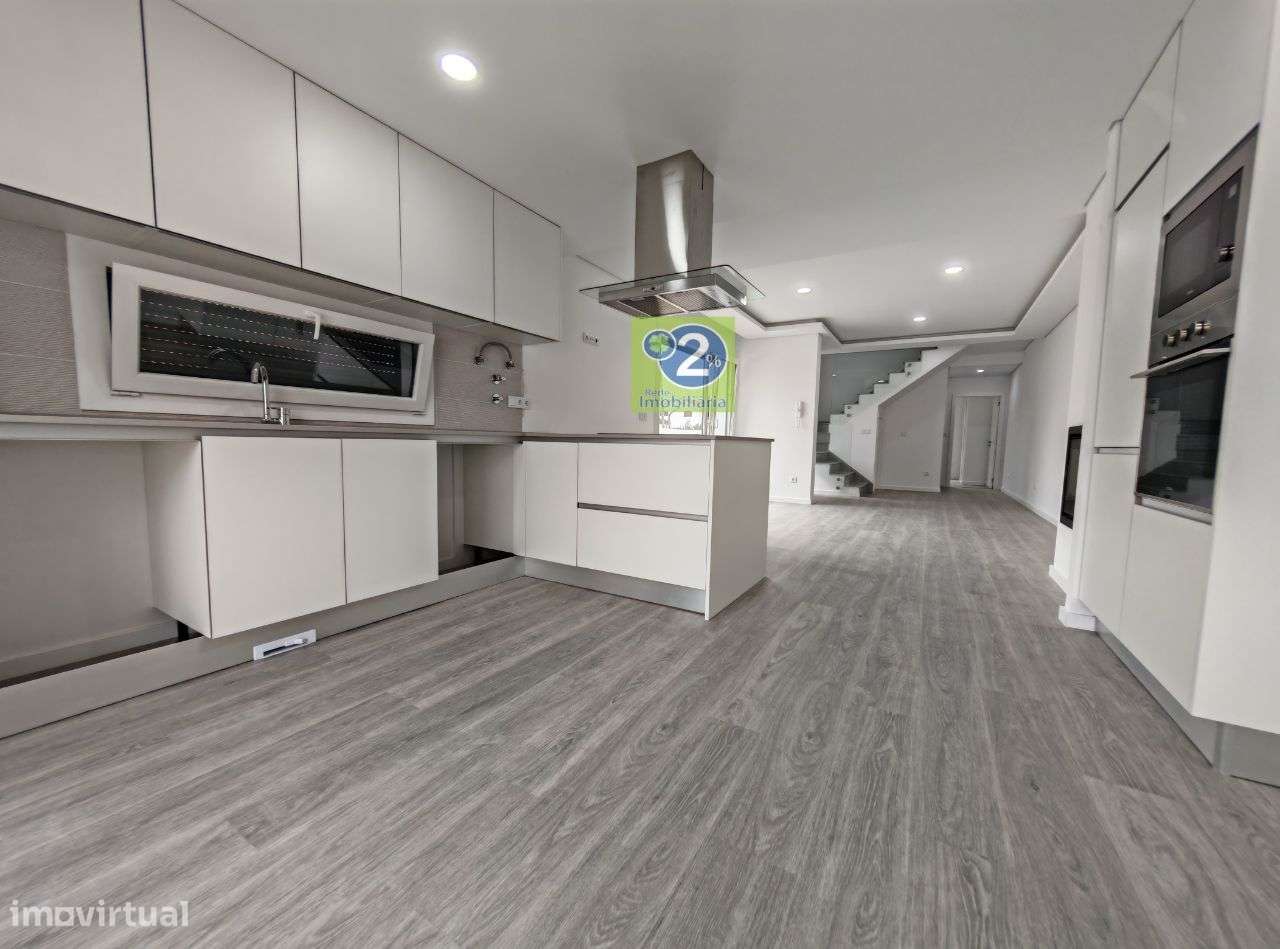 Moradia V4! Térrea - Grande imagem: 3/24