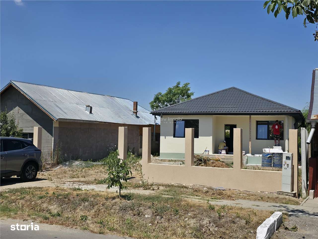 Casa noua la gri - Gostinari - 3 camere - 110mp - 700mp teren --11