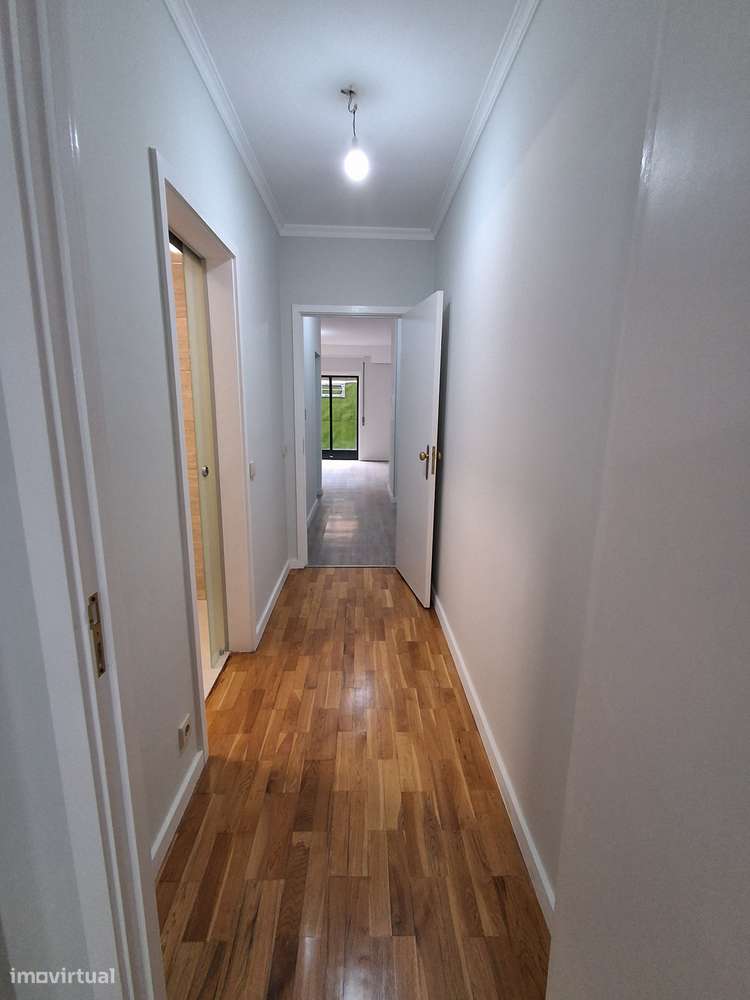 Apartamento T1 +1 com 77m² Matosinhos-19