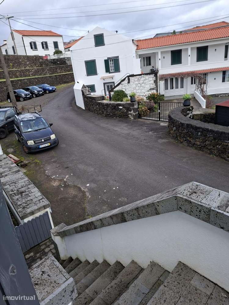 Moradia em S.Roque do Pico com 2 apartamentos de luxo-44