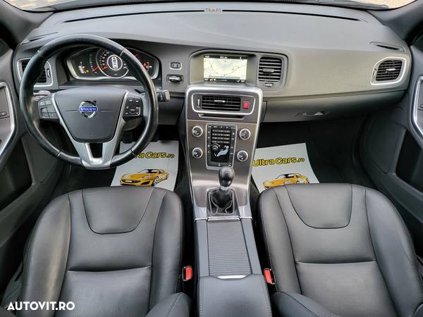 Volvo S60 D2 Momentum - 9