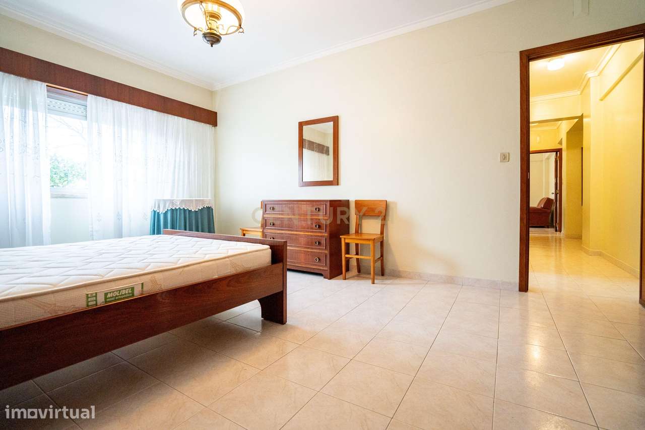 Apartamento T2 | 90 m² | Massamá-9