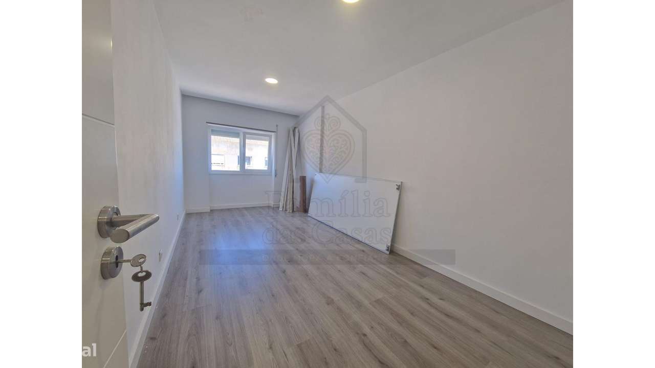 T3 a 15 Minutos da Estaçao dos Barcos-26