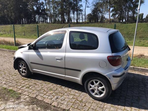 Toyota Yaris 1.0 5P 2001  - Para Peças - 5