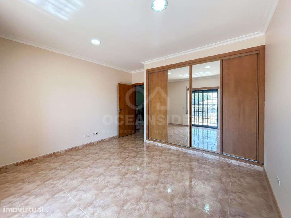 Moradia T4 independente em Castelo Branco-42