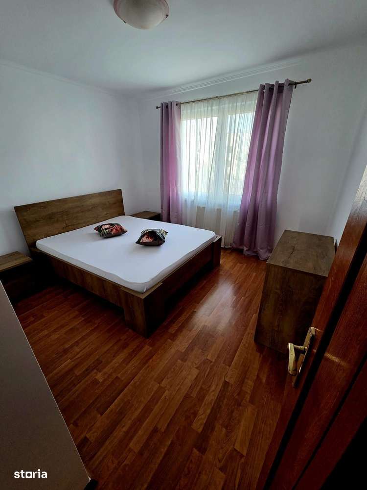 Apartament de vanzare 3 camere-1