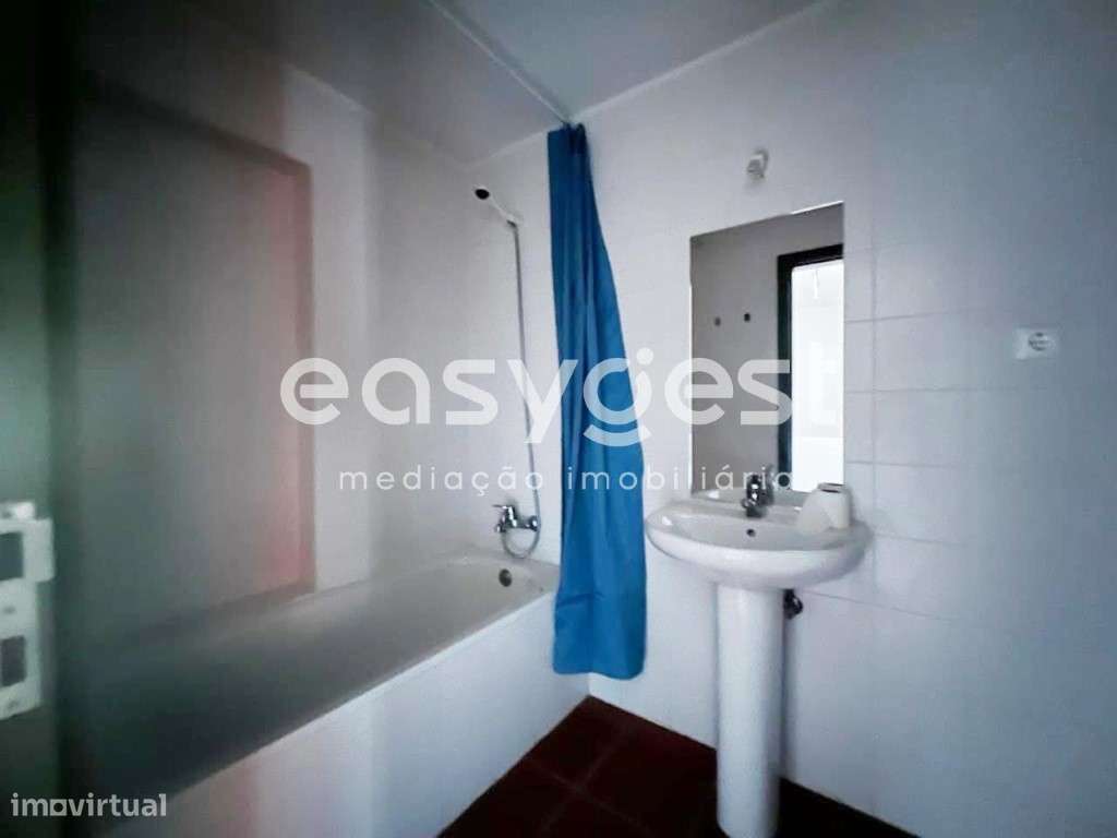 Apartamento T2 em bom estado, boas áreas e excelente localizaçao - Grande imagem: 4/24