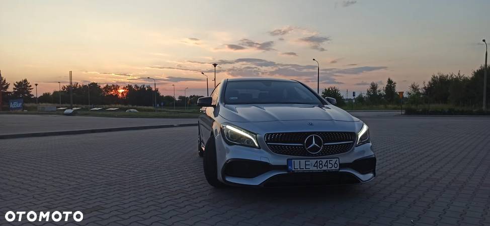 Mercedes-Benz CLA 250 7G-DCT AMG Line - 1