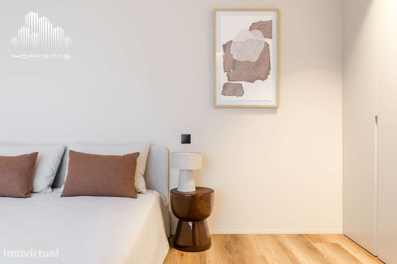 Fantástico T2 Novo no Centro de Vila verde com 2 Frentes!-6