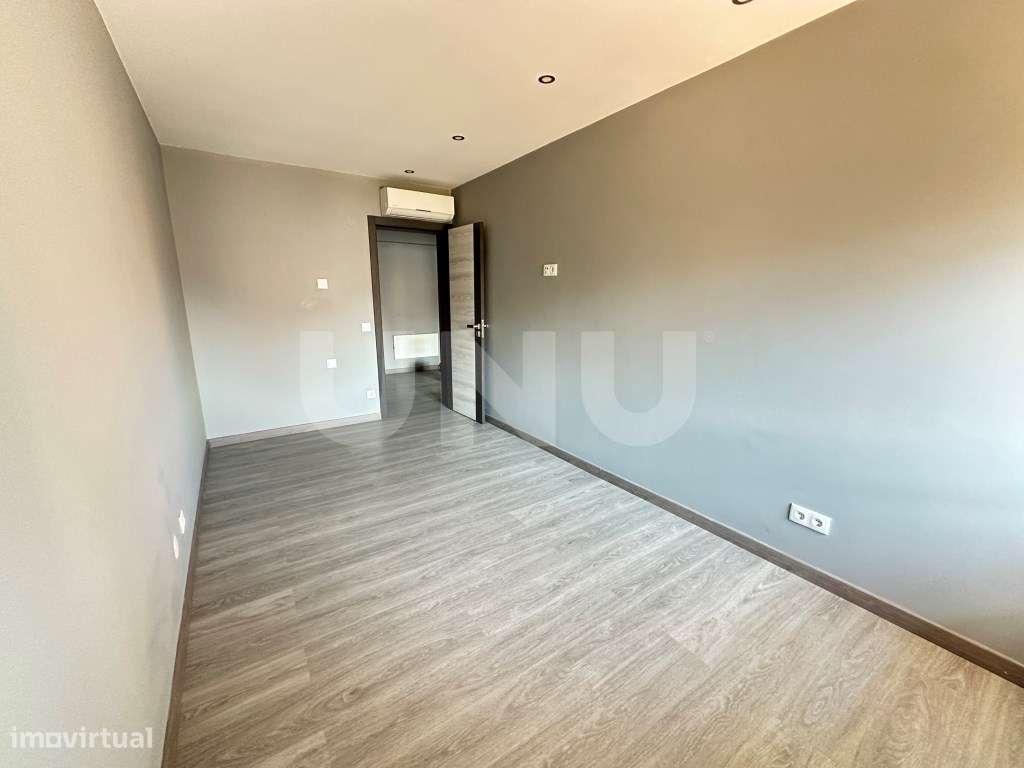 Apartamento T3 - Junto à Rotunda Europa-9