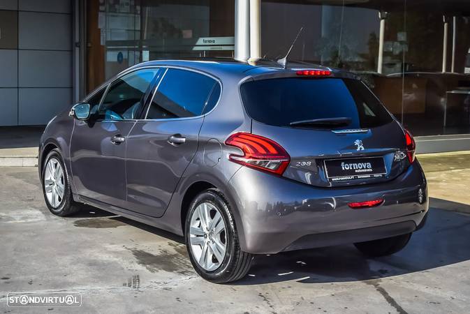 Peugeot 208 1.2 PureTech Allure - 8