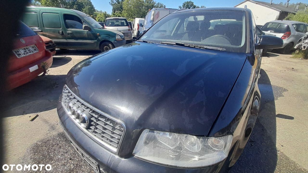 MASKA POKRYWA SILNIKA AUDI A4 B6 2004 KOMBI LZ9W - 2