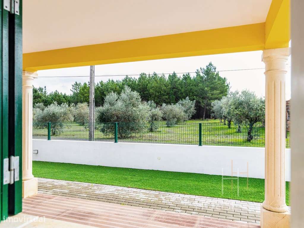 Moradia com piscina junto à Barragem de Castelo de Bode-35