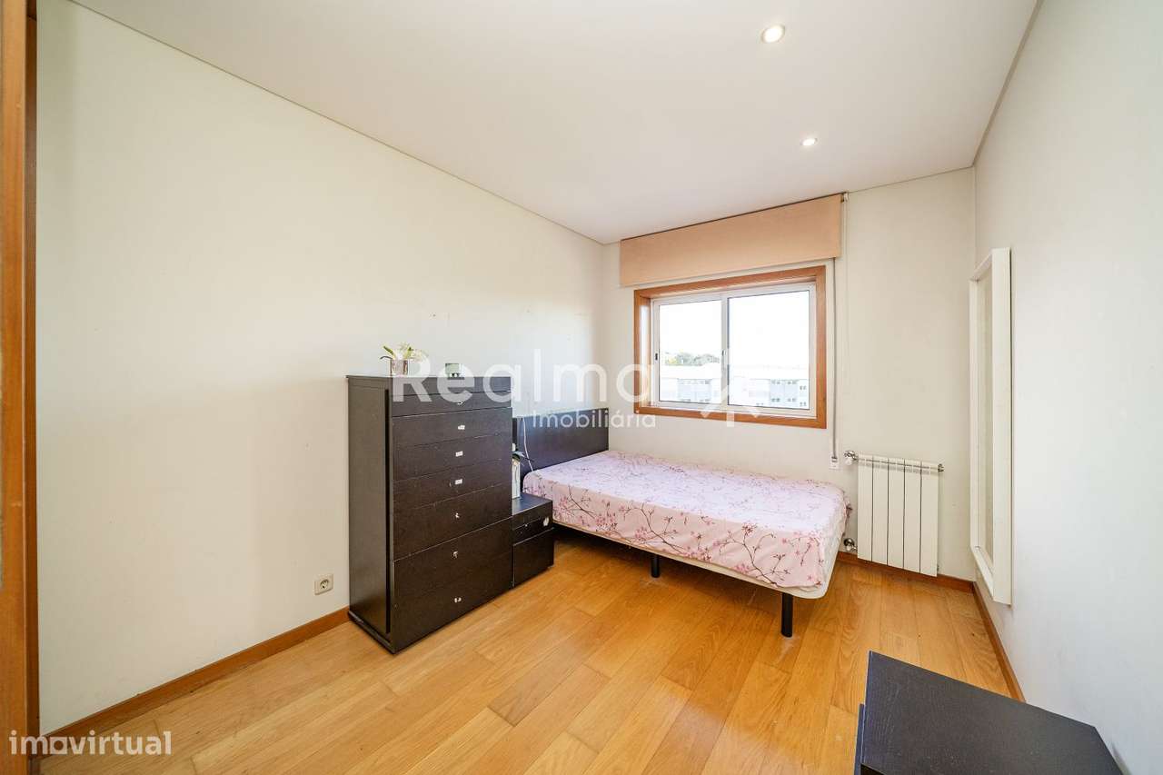 Apartamento T5 em S.Victor-46