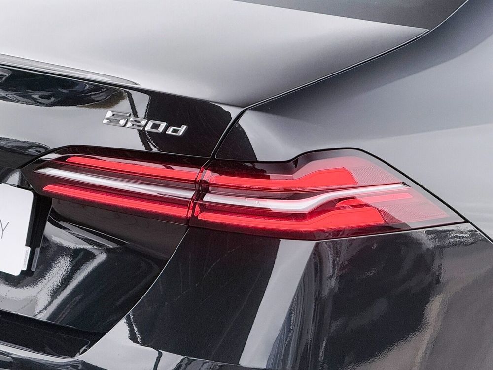 BMW Seria-5 520D Xdrive MHEV M Sport Edition 2025 — zdjęcie 2