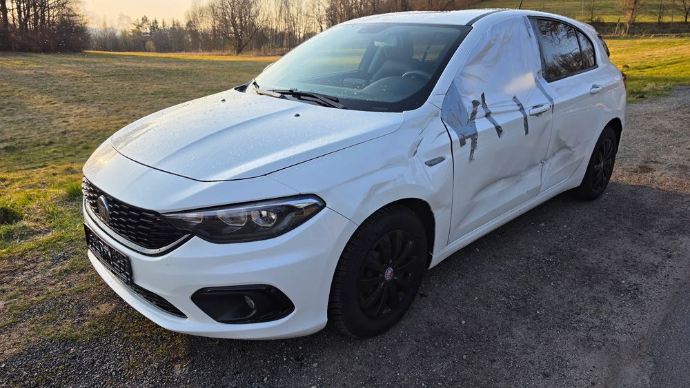 Fiat Tipo II 1.4 T-Jet Mirror 2017