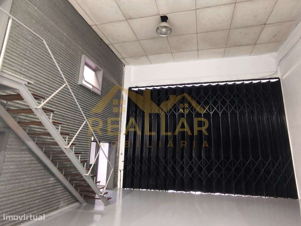 Excelente armazém localizado em Perafita - Grande imagem: 4/25