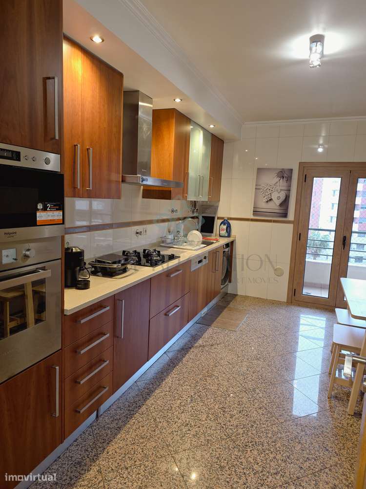 Apartamento t3 à venda na Colinas do Cruzeiro-9