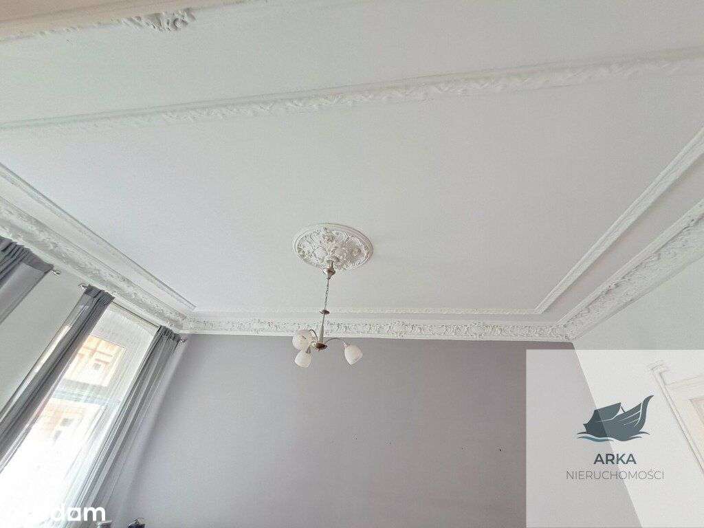 trzy duże pokoje w klimatycznej kamienicy-5