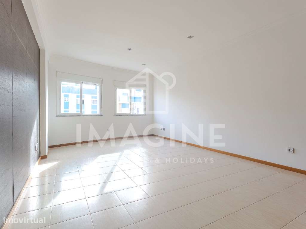 Apartamento T1 com excelentes áreas e parqueamento exterior privado... - Grande imagem: 3/26