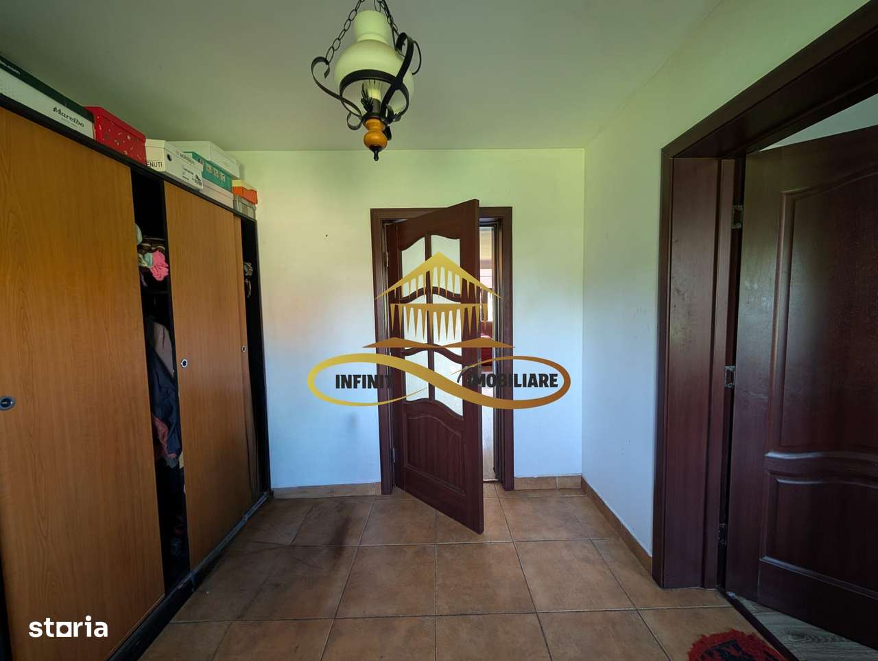 Casă în Traian, poziție excelentă! - Imagine principală: 4/20