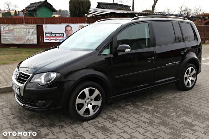 Volkswagen Touran 2.0 TDI DPF Cross - 10