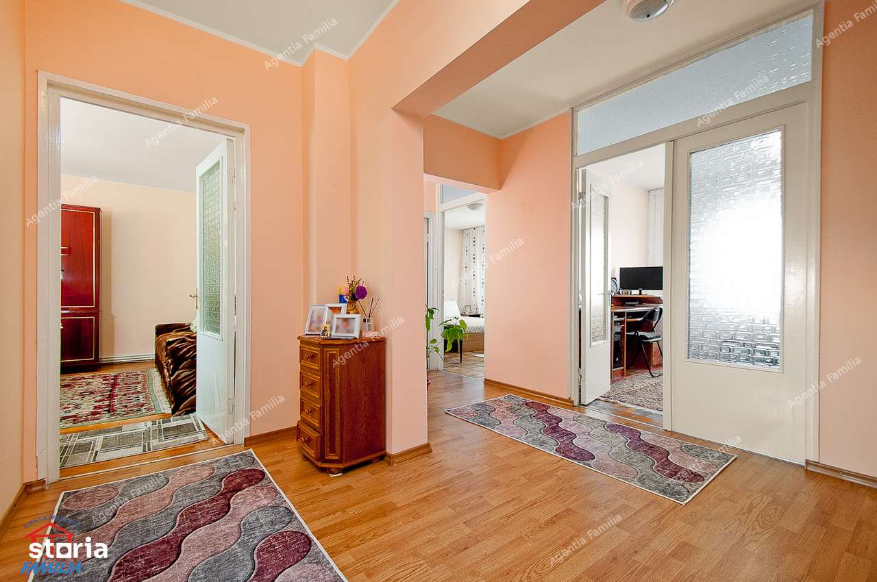 Vand/schimb apartament cu 4 camere, Micro 17( Penny)etaj 6, sup.98 mp.-14