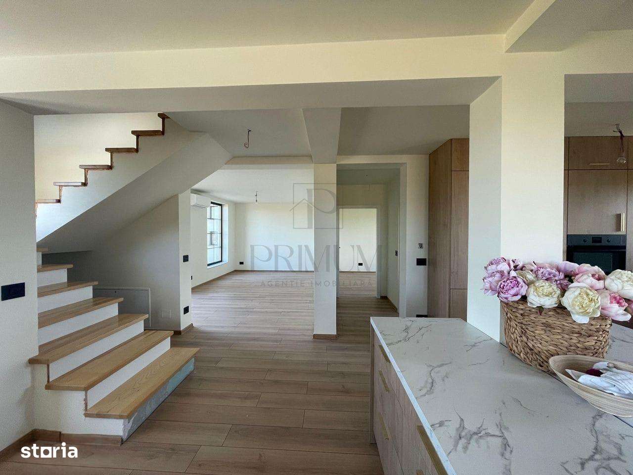 Duplex proiect deosebit - suprafete foarte generoase - zona foarte bun - Imagine principală: 5/20