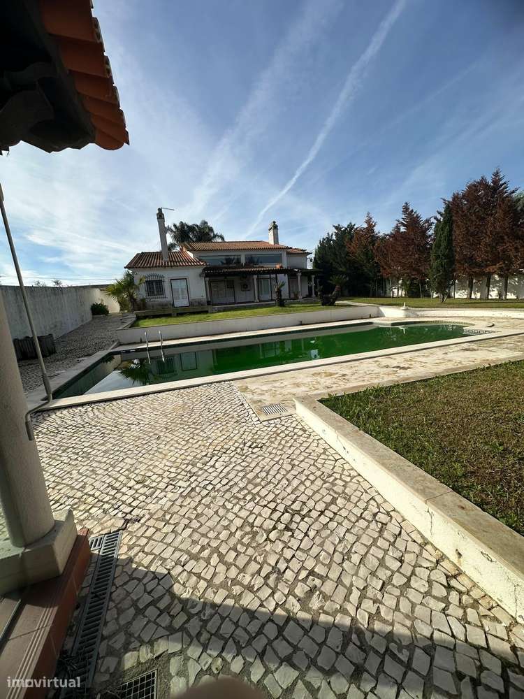 Vivenda R/C - 1º Andar em Frade de Cima Alpiarça-25
