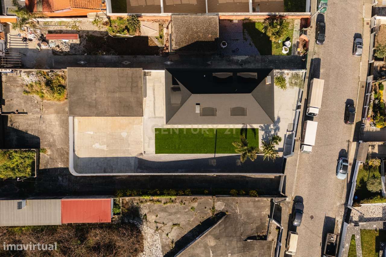 MORADIA T3 A 800M DA PRAIA DE SALGUEIROS | CANIDELO-4