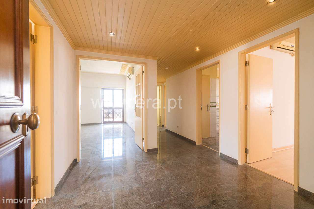 Apartamento T3 no Casal do Chapim-27