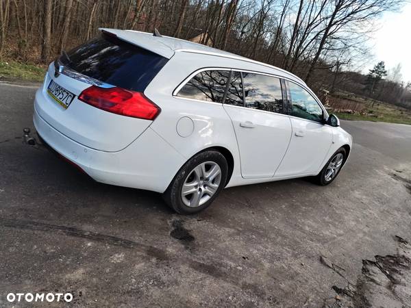 Opel Insignia 1.6 - 12