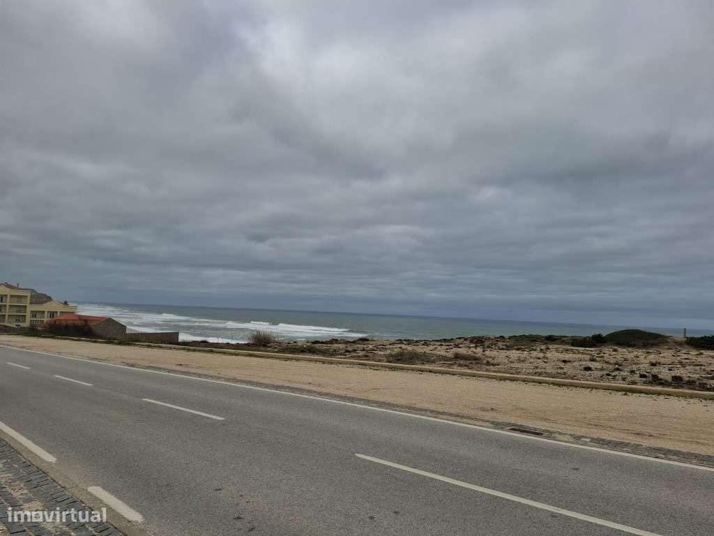 Lote de terreno para construção de moradia unifamiliar.-0