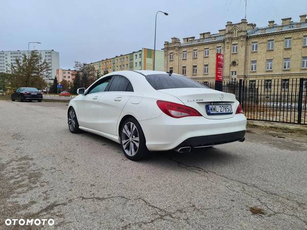 Mercedes-Benz CLA 250 7G-DCT - 5