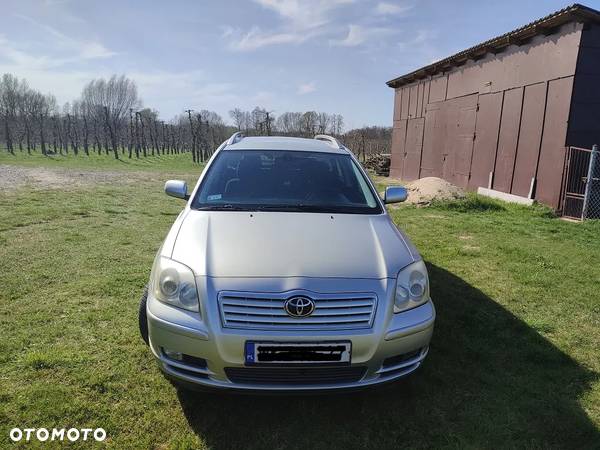 Toyota Avensis 1.8 VVT-i Combi - 8