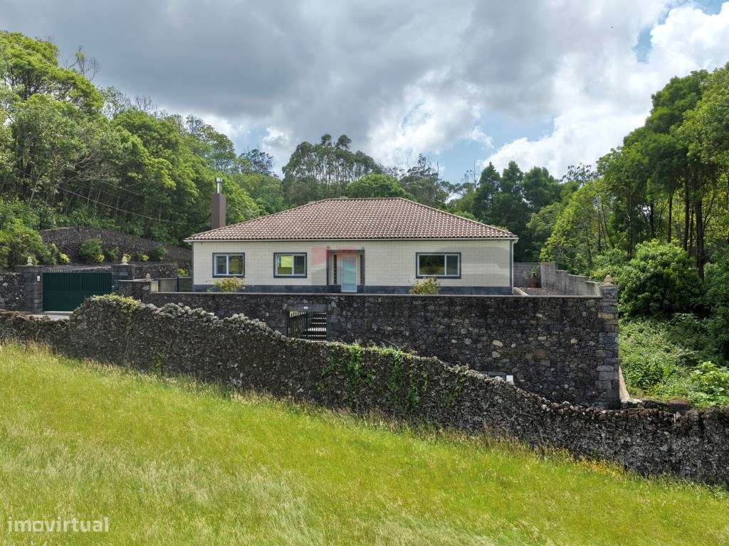 Moradia T3 Contemporânea com Grande Jardim em Rabo de Peixe , São M...-54